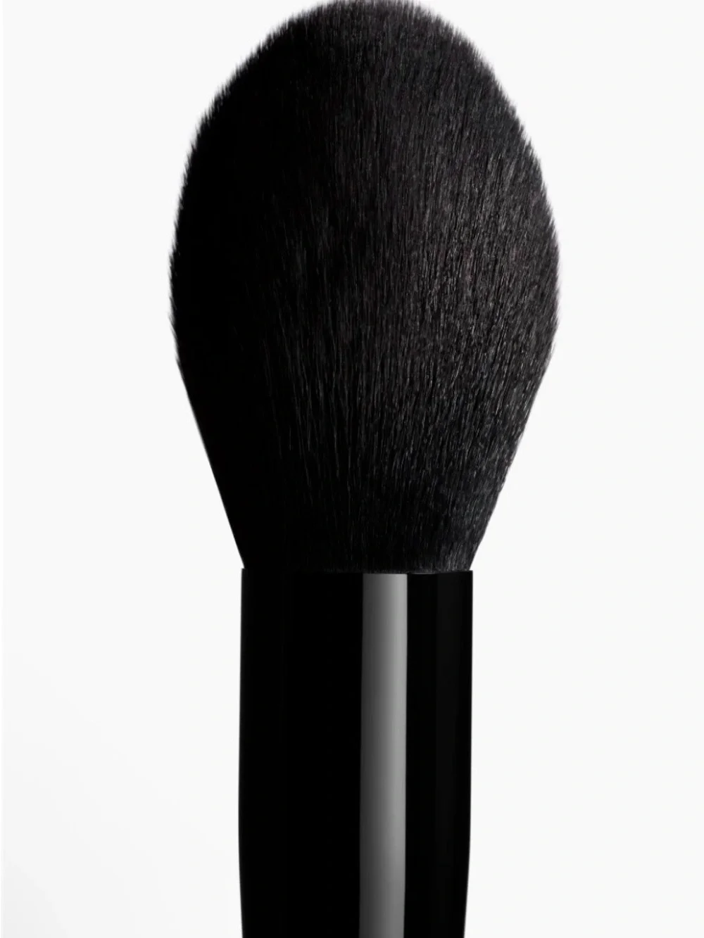 New CHANEL Powder Brush - Powder Nº106